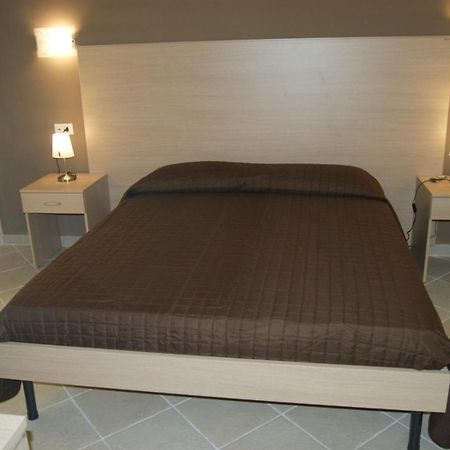 Guest House Golfo Xifonio Augusta Zewnętrze zdjęcie