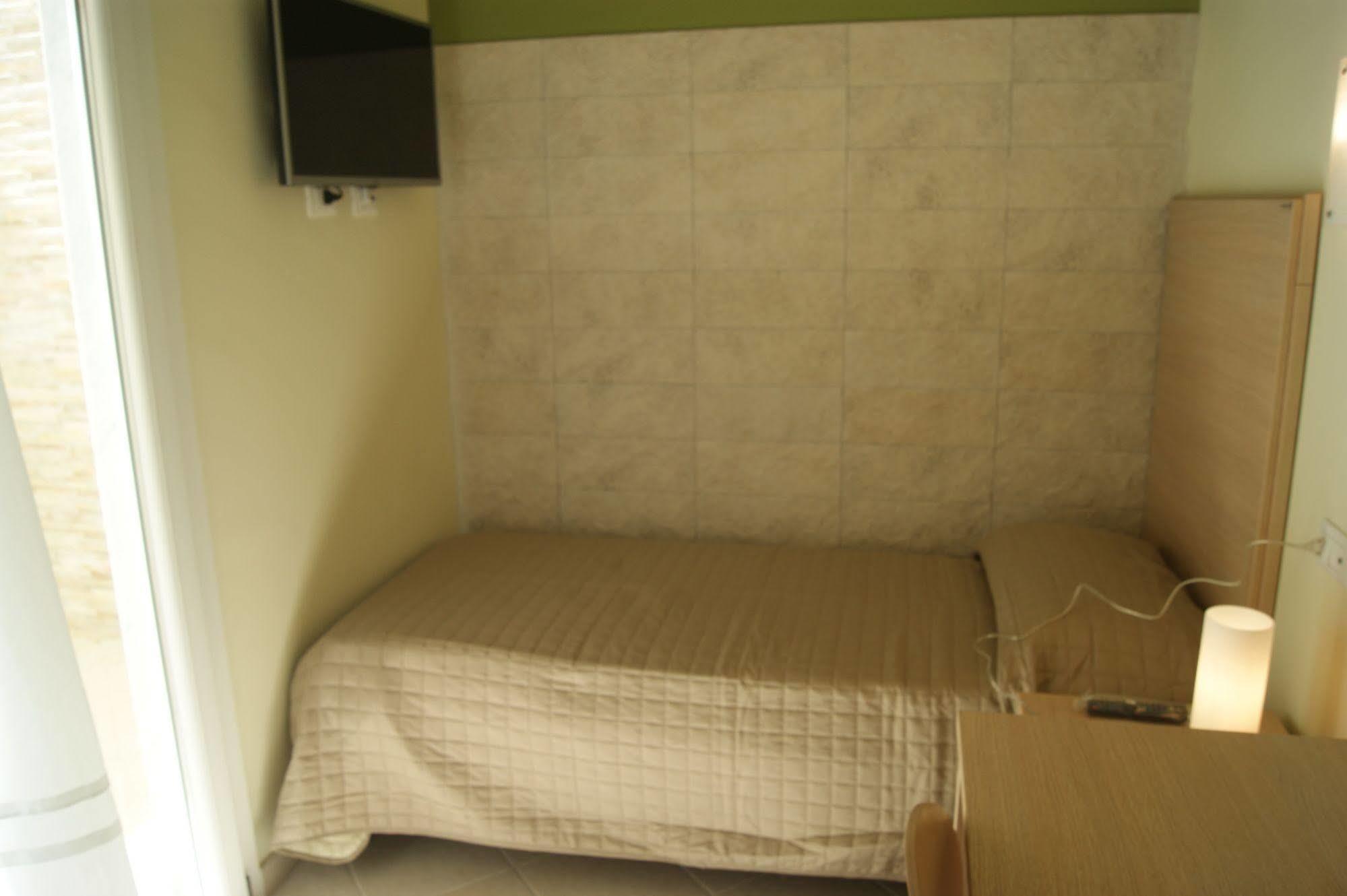 Guest House Golfo Xifonio Augusta Zewnętrze zdjęcie
